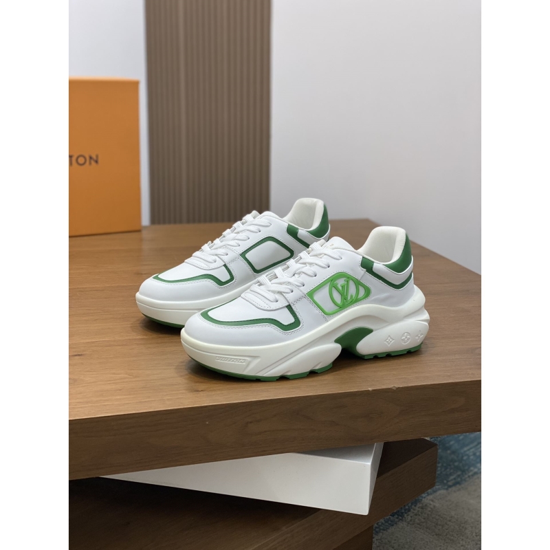 l**is V*t*n sneakers